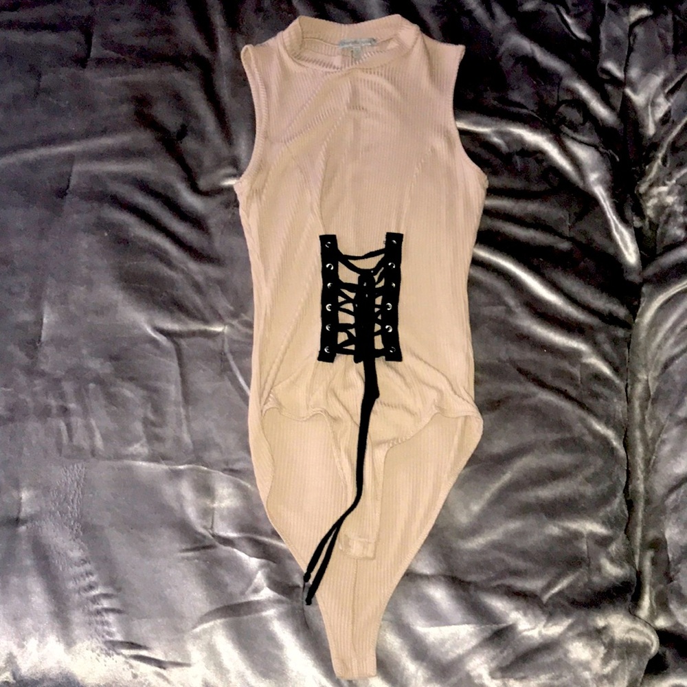 Sleeveless bodysuit